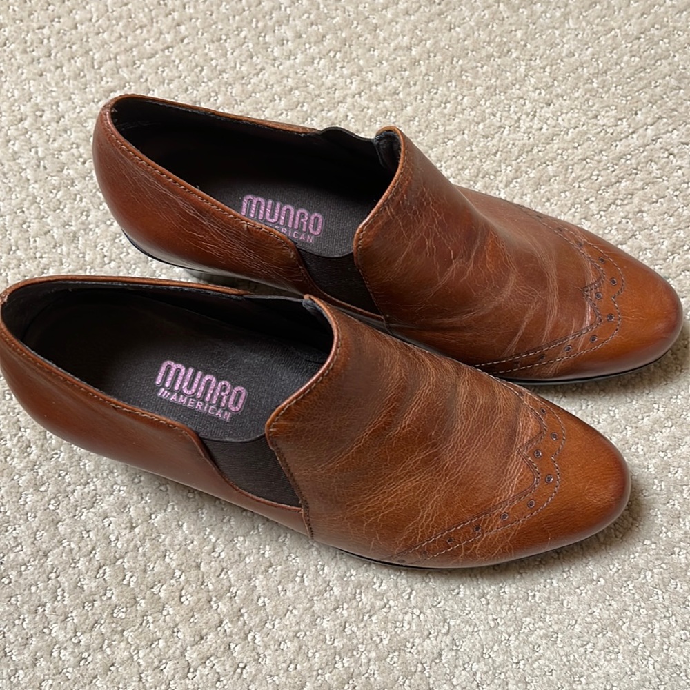 MUNRO America Jessie boot in chestnut SZ 8M